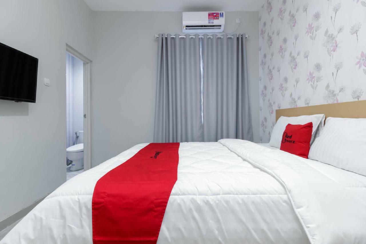 Reddoorz Syariah Near Metropolitan Mall Bekasi Exteriör bild